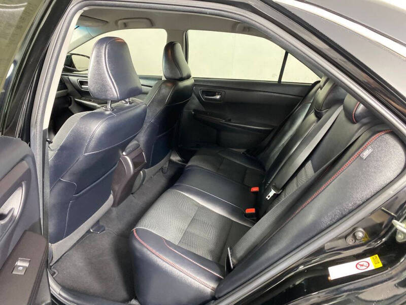 2017 Toyota Camry SE