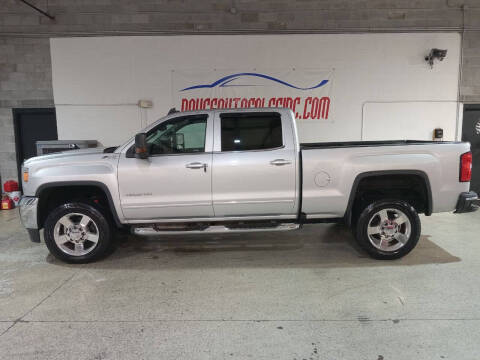 2016 GMC Sierra 2500HD for sale at DOUG'S AUTO SALES INC in Pleasant View TN