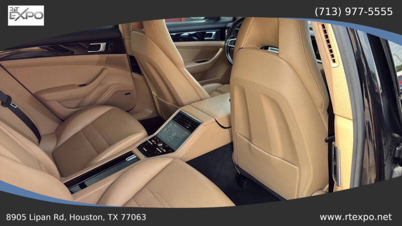 2017 Porsche Panamera