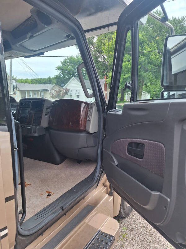2016 NeXus RV Phantom 325C