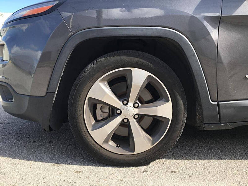 2016 Jeep Cherokee Latitude 75th Anniversary