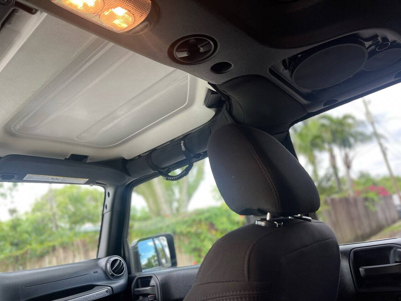 2016 Jeep Wrangler Unlimited  - $15,500