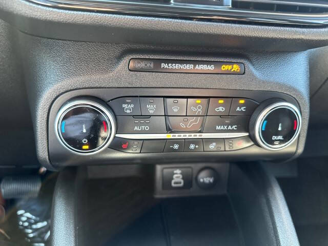 2025 Ford Escape ST-Line Select