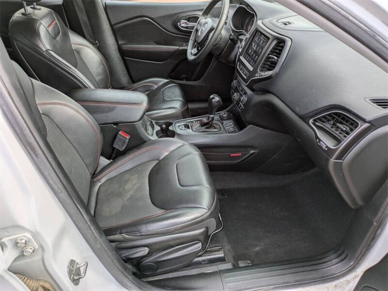 2022 Jeep Cherokee Trailhawk