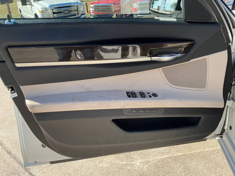 2012 BMW 7 Series 740i