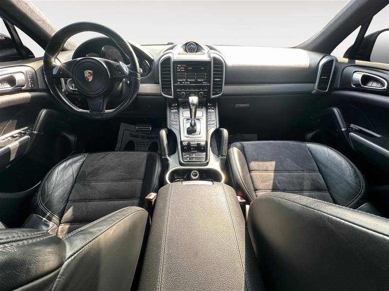 2013 Porsche Cayenne GTS