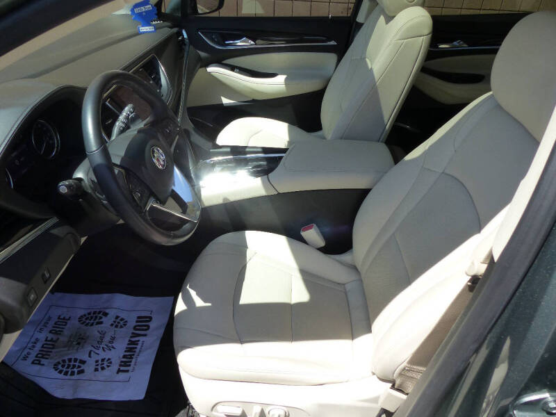 2023 Buick Enclave Essence
