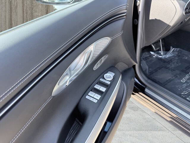 2022 Genesis GV70 2.5T Standard