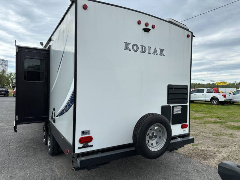 2018 Kodiak 253RBSL