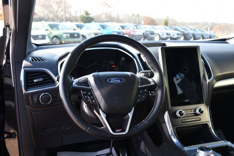 2021 Ford Edge ST