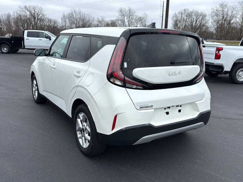 2024 Kia Soul LX