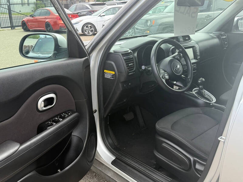 2018 Kia Soul +