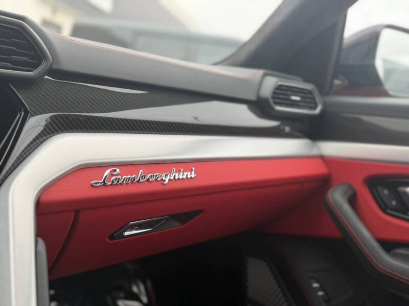 2020 Lamborghini Urus