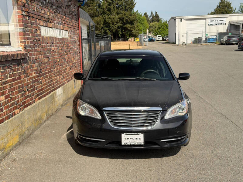 2013 Chrysler 200 LX