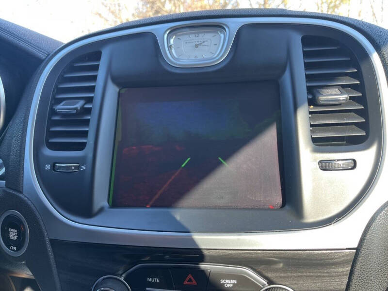 2018 Chrysler 300 Touring