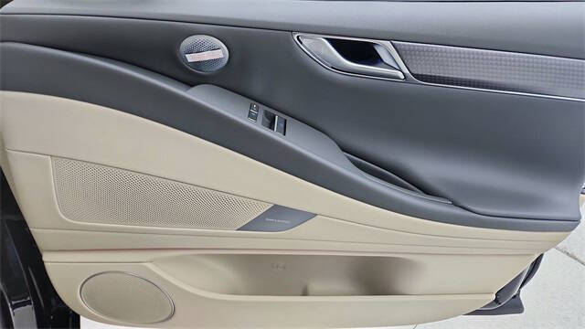 2025 Genesis G80 2.5T Sport Prestige