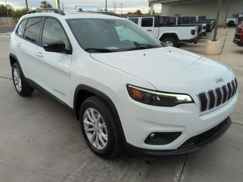 2022 Jeep Cherokee Latitude Lux photo 2