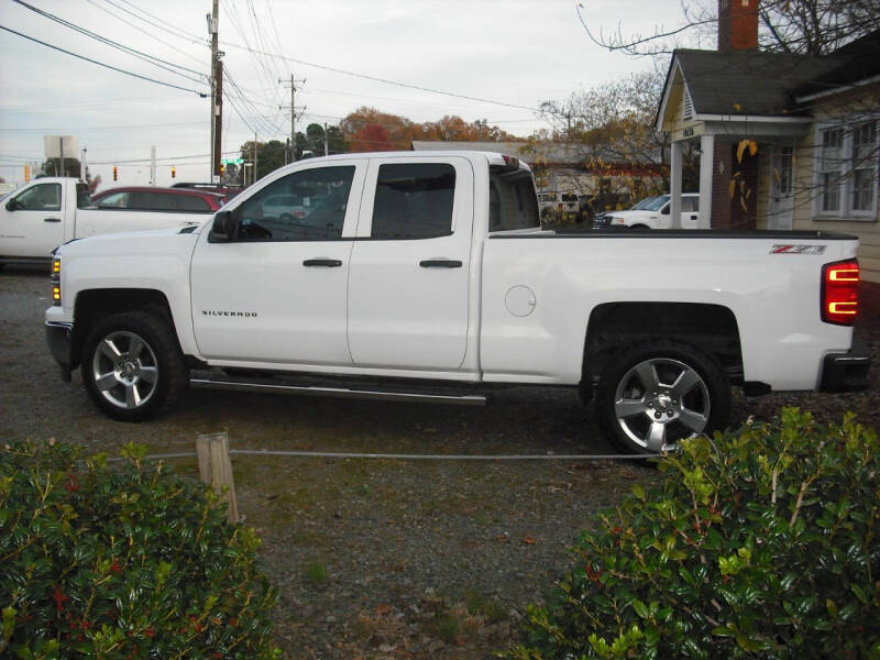 2014 Chevrolet Silverado 1500 LT photo 4