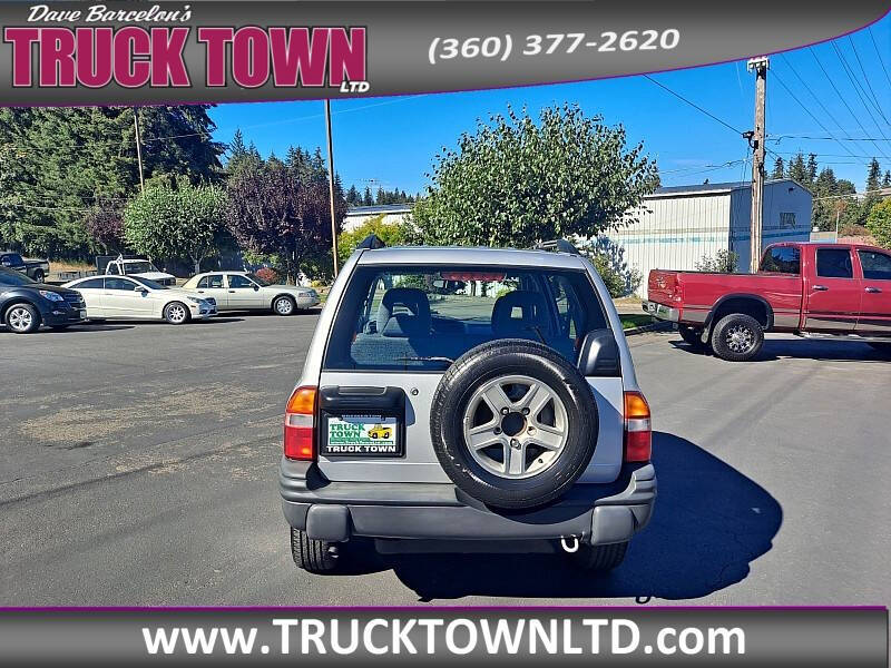 2004 Chevrolet Tracker