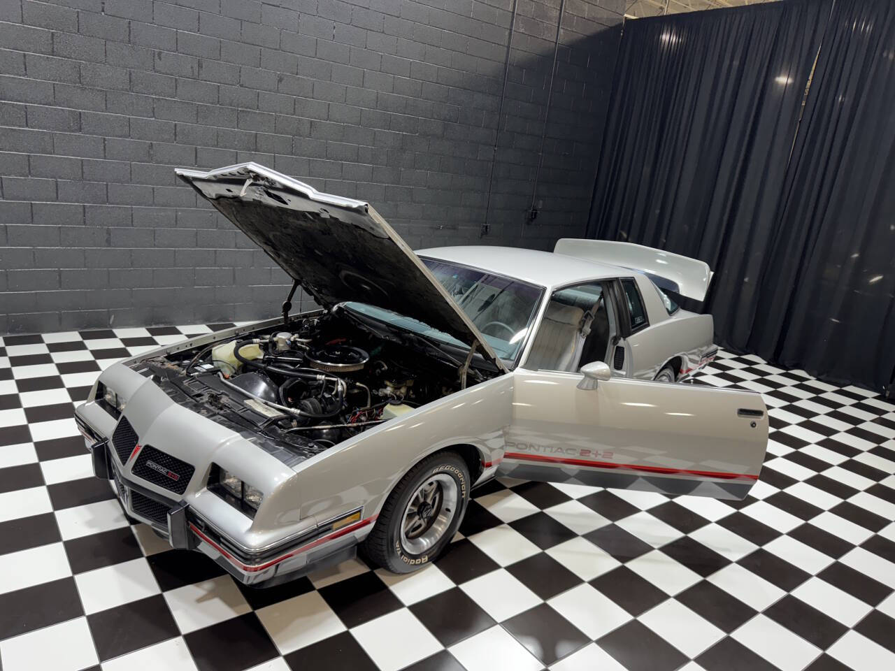 1986 Pontiac Grand Prix 8