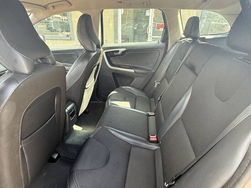 2015 Volvo XC60 T5 Drive-E