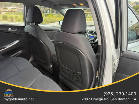 2013 Hyundai Accent SE