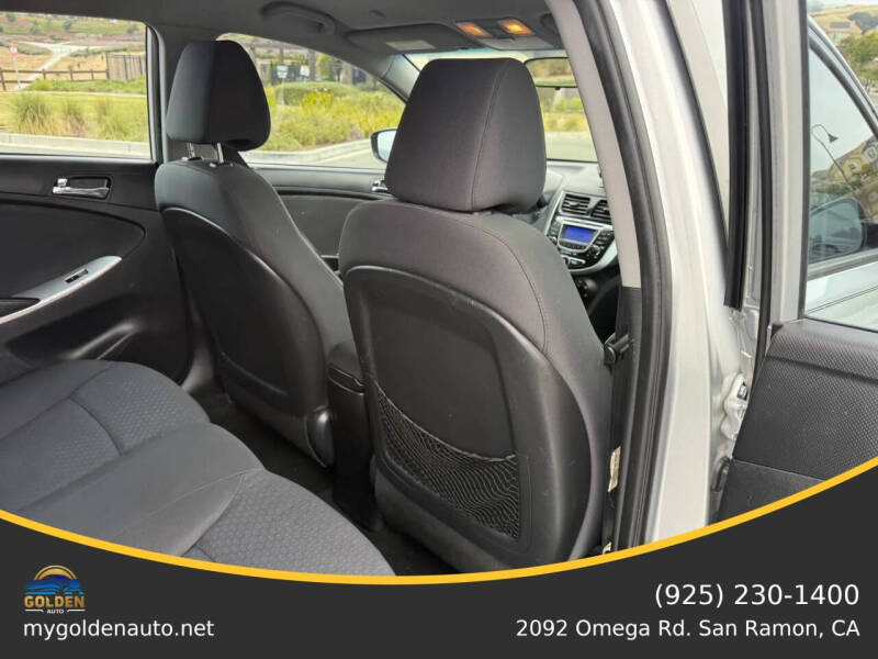 2013 Hyundai Accent SE