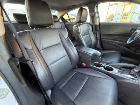 2015 Acura ILX 2.0L w/Tech