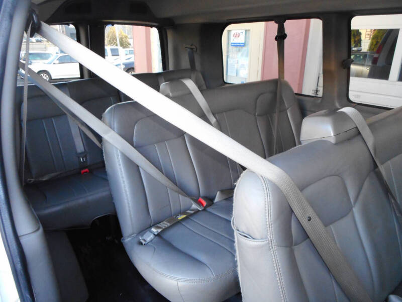 2017 Chevrolet Express LS 2500
