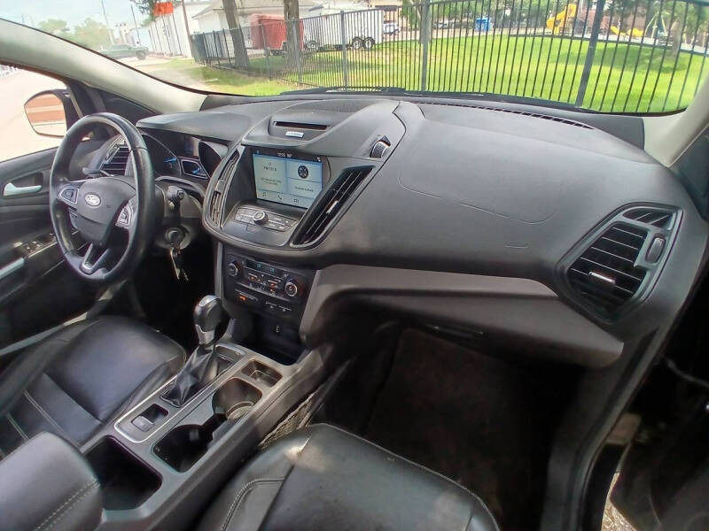 2017 Ford Escape SE