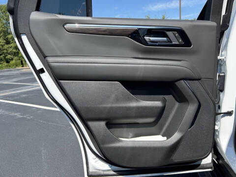 2025 Chevrolet Tahoe LS