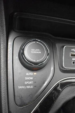 2023 Jeep Cherokee Altitude Lux