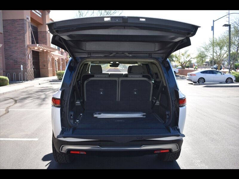 2023 Rivian R1S Adventure