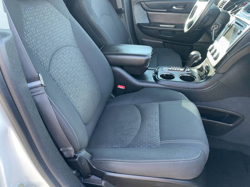 2015 GMC Acadia SLE-2