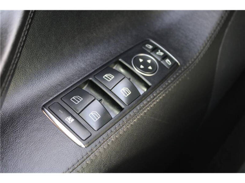 2012 Tesla Model S
