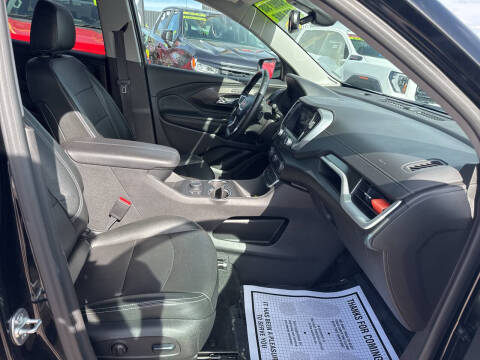 2024 GMC Terrain SLT