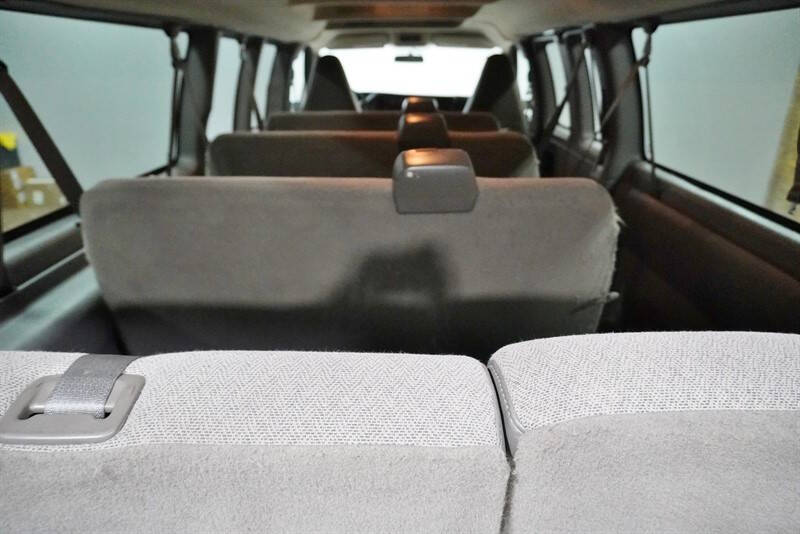 2017 Chevrolet Express LT 3500