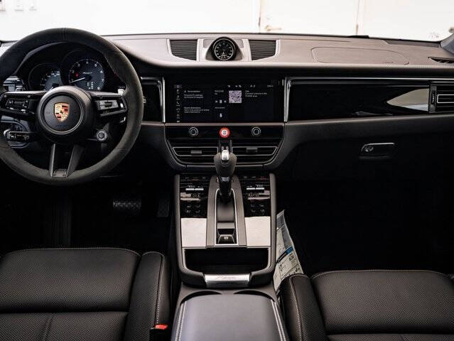 2026 Porsche Macan T