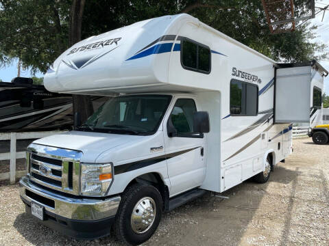 2021 Forest River Sun Seeker 23’ , Sleeps 6