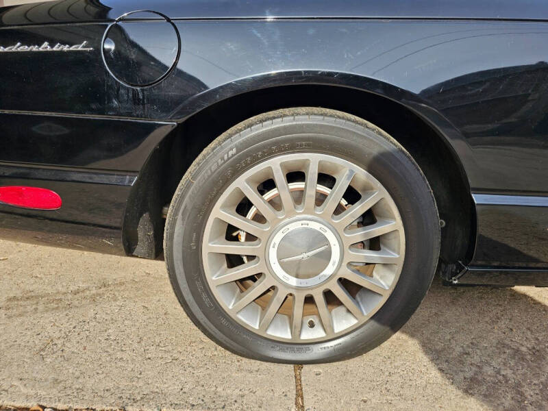 2005 Ford Thunderbird Deluxe