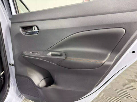 2025 Nissan Versa SR