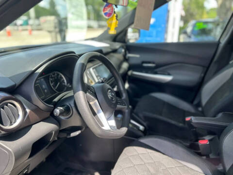 2020 Nissan Kicks SV