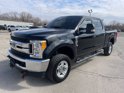 2017 Ford F-250 Super Duty for sale at Auto Mall of Springfield in Springfield IL