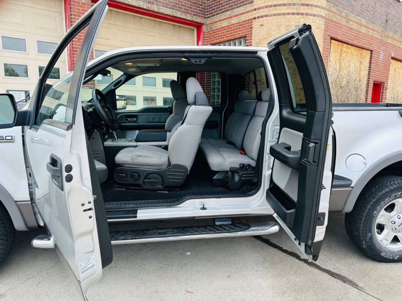 2006 Ford F-150 for sale at American Dream Motors in Winchester, VA