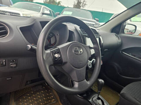 2009 Scion xD
