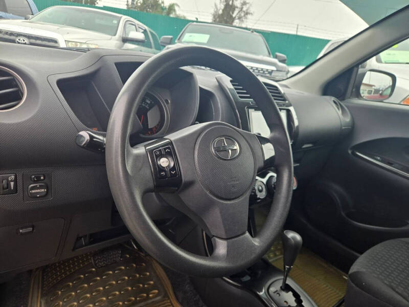 2009 Scion xD