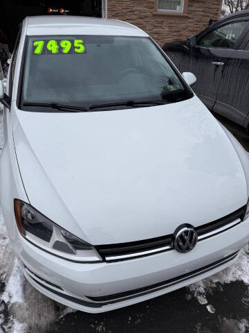 2017 Volkswagen Golf TSI S