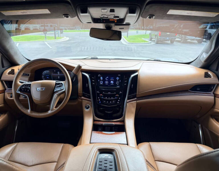 2017 Cadillac Escalade Platinum
