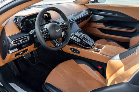 2025 Aston Martin Vantage
