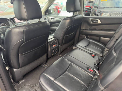 2018 Nissan Pathfinder SL